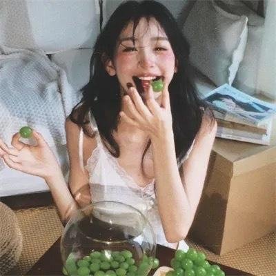 黑夜里的眼睛
